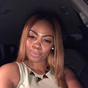 Meet your Posher, Bee